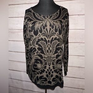 Simply Vera by Vera Wang Top Size Medium  Lightweight Office Wear Everyday Wear